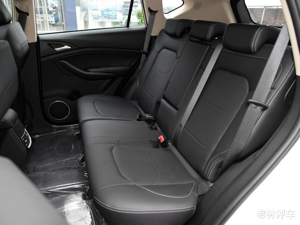 『比亚迪宋』8万多买辆顶配SUV，配1.5T引擎，一公里油钱3毛5，上班族代步首选