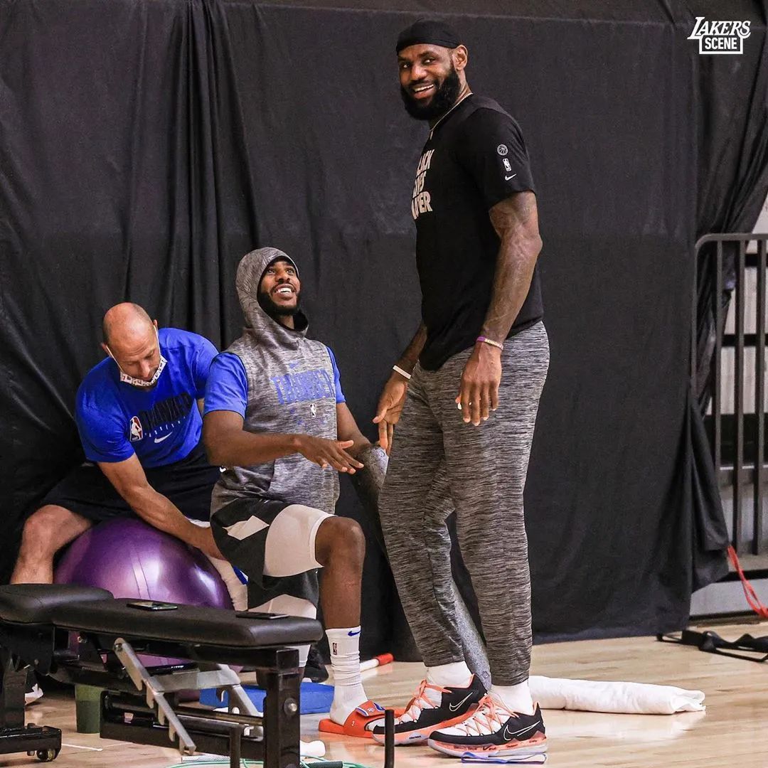 湖人队|真来了!湖人放水,火箭西部第六!他们给快船送了一个大礼包