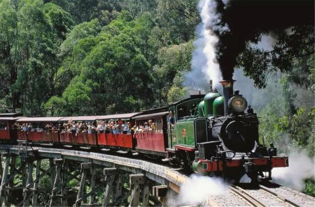 #张之洞#中国唯一还在用的清朝钢轨，至今不生锈，专家：每根都是无价之宝