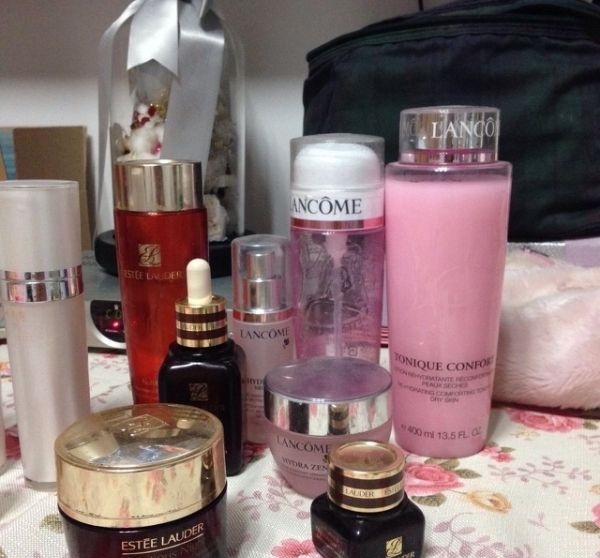 化妆品 这些颜值很高，实际上很鸡肋的化妆品，您买了哪些？