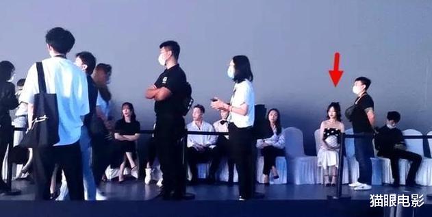 唐嫣|杨幂和张大大baby秀合照,唐嫣坐角落显落寞,昔日闺蜜似路人