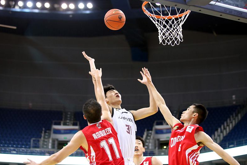 辽宁男篮■外援还未归队，辽篮就开启阵容调整，意图模仿上赛季的广东