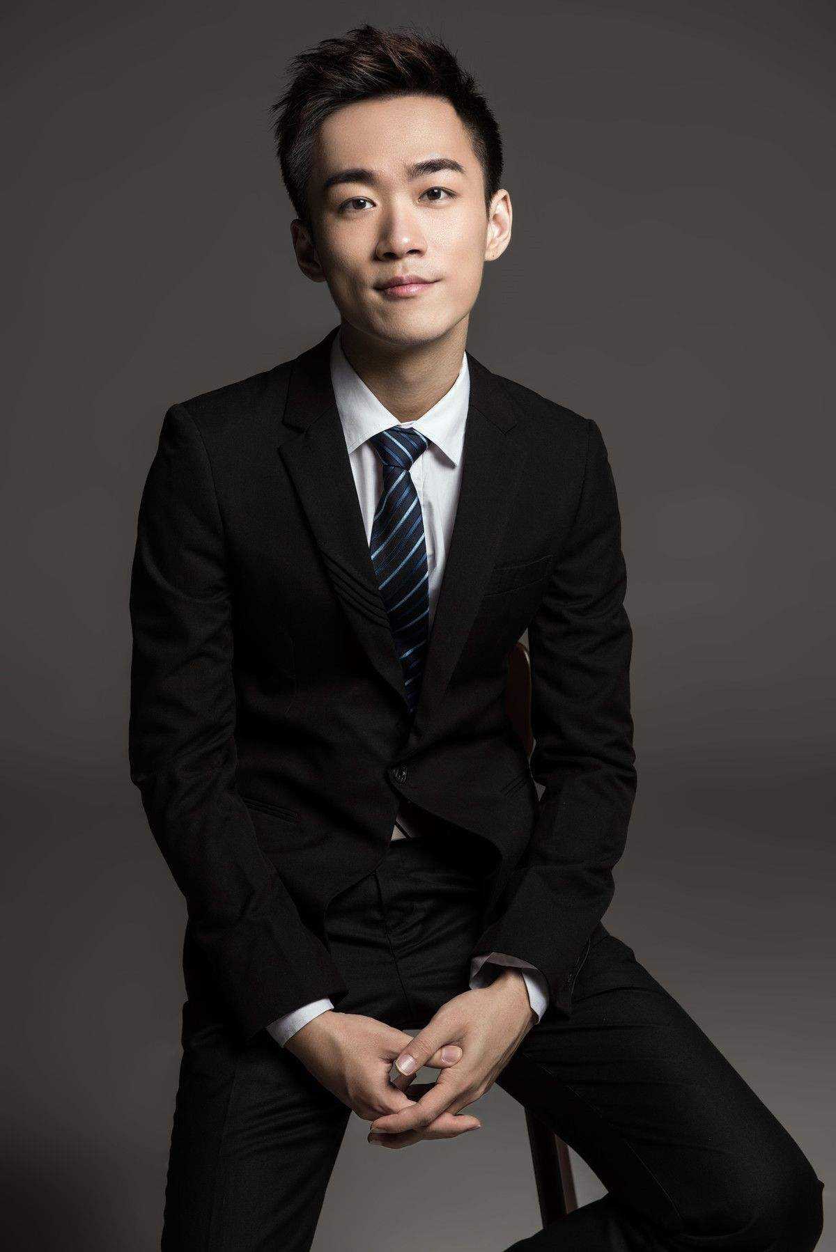 和平精英：和平精英主播技术排行，不求人屈居第二，他曾挑战全网通缉超霸气