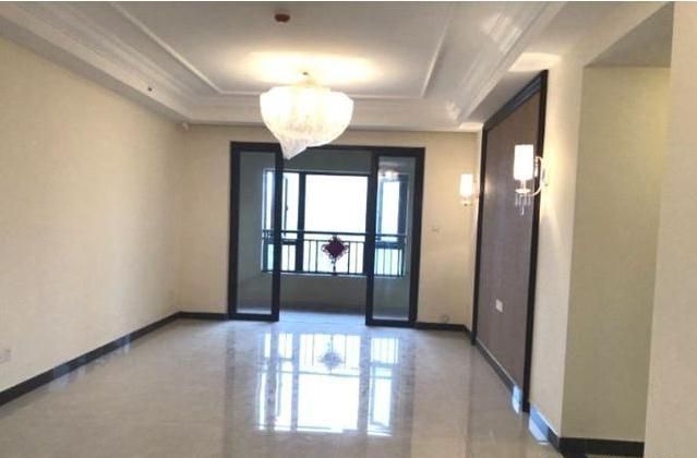 []刚入手一套120㎡精装房，自己置办家具，硬装效果简单而清爽！