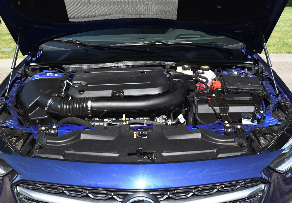 本田雅阁■雅阁的竞争对手来了，12万+迷人的外观，车友：就决定是你了