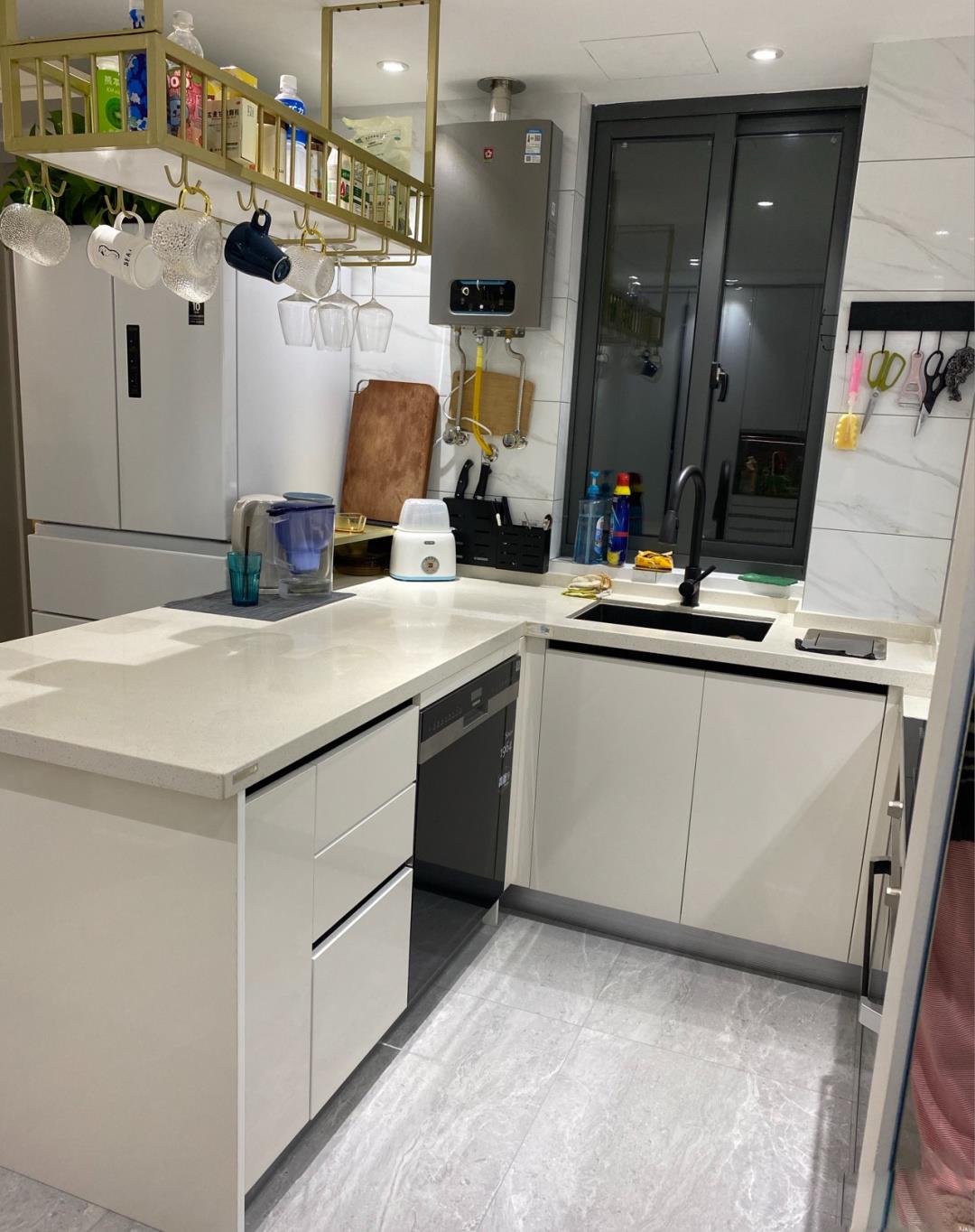 |新房入住两个月，越住越有家的味道，全屋都很满意，儿子特别高兴