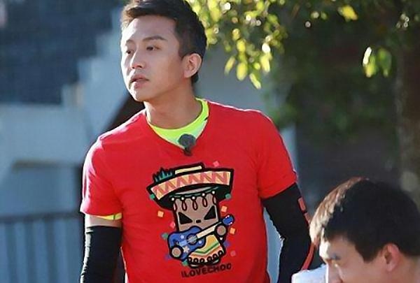 【奔跑吧兄弟】离开《跑男》后，邓超演电影，陈赫演小品，而他却一无是处