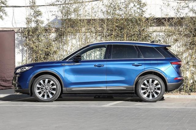 SUV|迟到却是精品，标配8AT的美式豪华SUV，才24.68万元