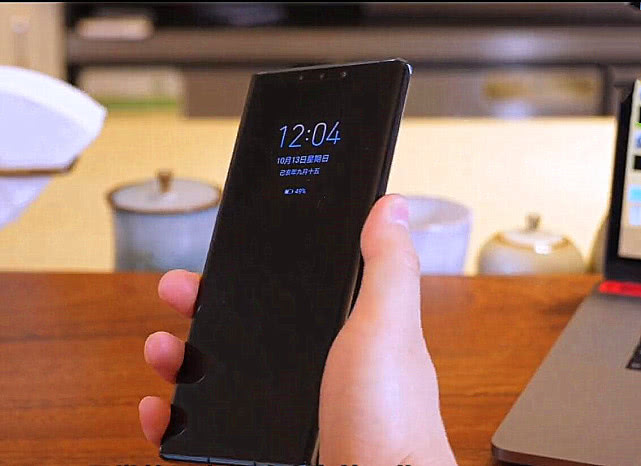 「小米科技」被自己撂倒？华为Mate30Pro再次刷新价格，这次吐槽声增加了许多