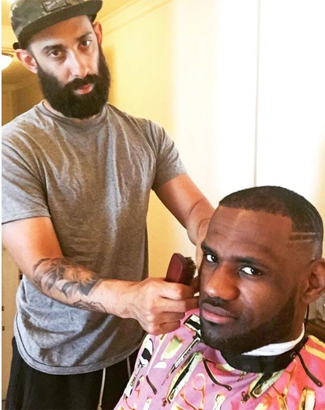 「勒布朗·詹姆斯」作为詹姆斯的私人理发师，尼克一年能从詹姆斯身上赚到多少钱？