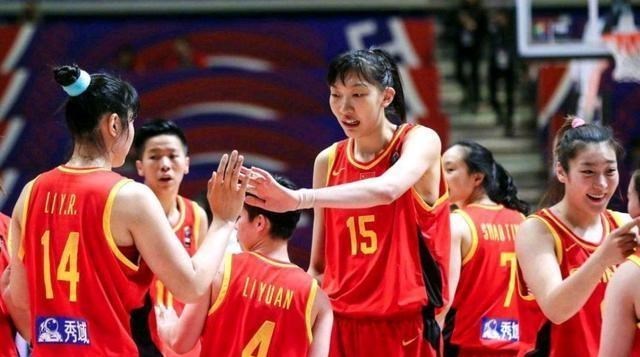 中国女篮▲中国女篮吹响集结号！18金花身怀绝技，内线2米巨无霸落选很意外！