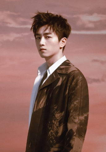 谭松韵|《以家人之名》还没完 ,谭松韵又官宣新剧,看到男主不追我亏了