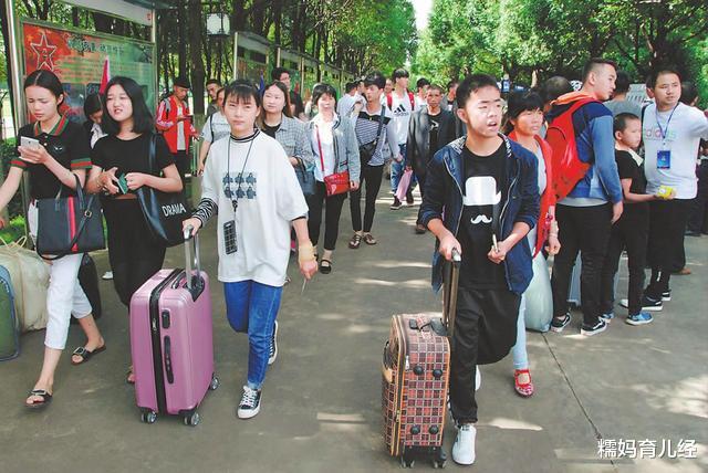 大学生|大一新生要留心，大学这4种“黑暗交易”不能碰，除了套路就是坑