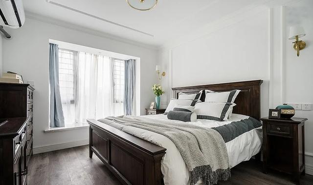 |118㎡简约美式风格装修，卡座餐厅临窗太惬意！