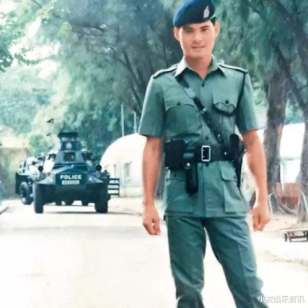 『电影』这5位香港明星真的是警察，最后一位还是“警花”，没想到吧