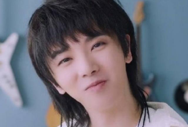 #易烊千玺#当男星遇上脏辫，逃过了易烊千玺，躲过了华晨宇，却被赖冠霖迷倒！