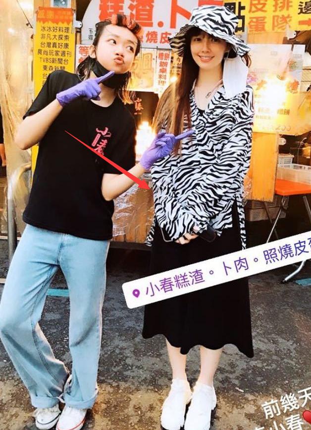 郭碧婷|郭碧婷被曝怀孕六个月后首现身，为遮挡肚子巧花心思，但孕肚仍很明显
