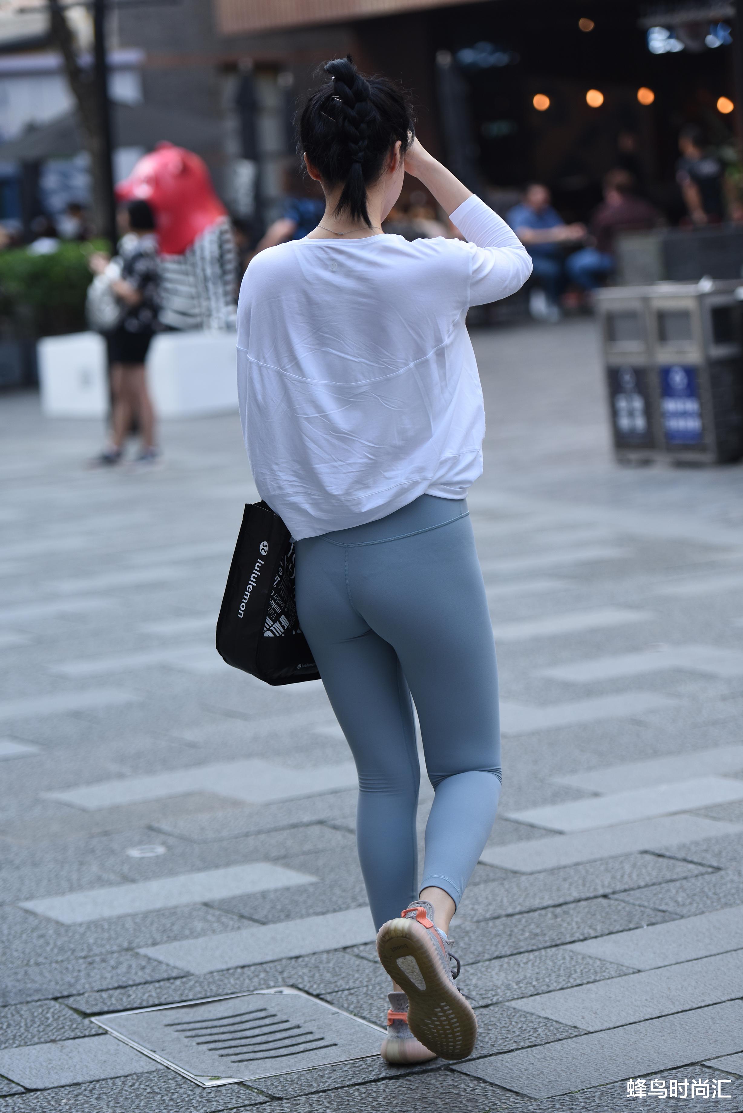 复古|美丽女神有特色,复古发型加轻盈服装,亮点多多清新迷人