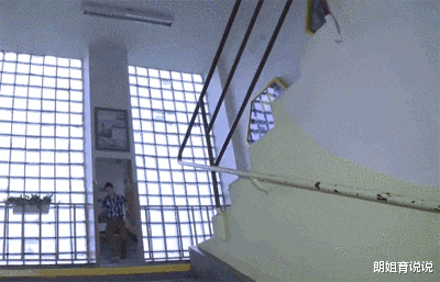 |得知女儿考上本科，右腿不怎么能动的我喝了几瓶酒，走了几个小时