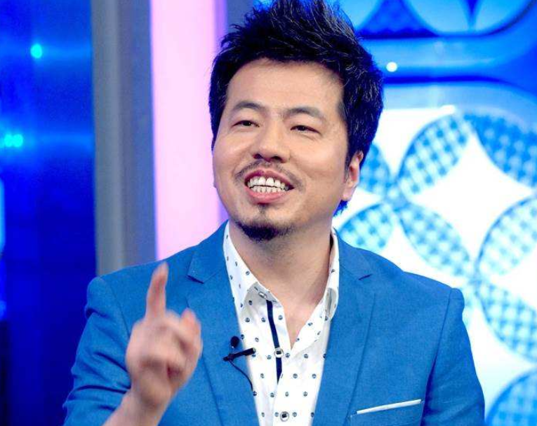 演唱会：以为自己很红，跑到鸟巢开演唱会，结果没赚钱，还欠下千万债务