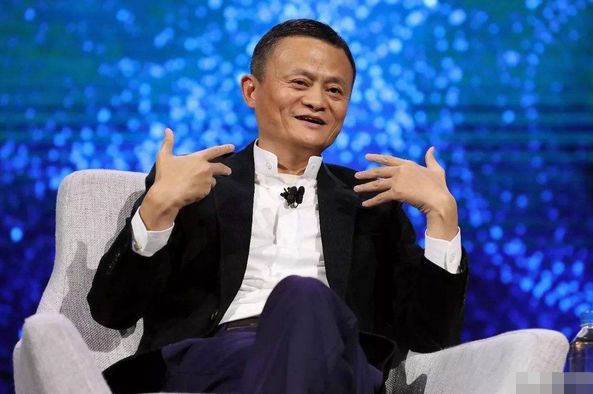 王健林|中国首富再次换人！身价高达4100亿，相当于4个王健林，8个刘强东