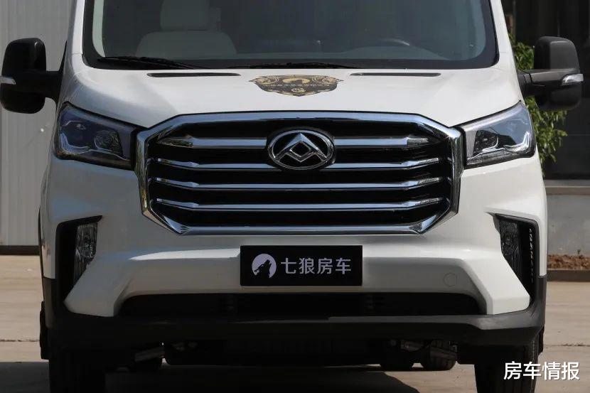 房车:这款V90房车性价比超高!加长轴后双胎2.0T发动机,售价不到23万