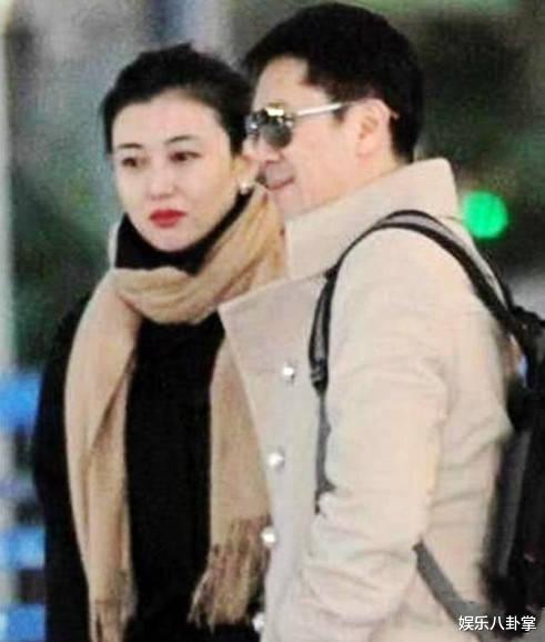 蔡国庆|52岁蔡国庆与子合照,儿子长得比他还帅,老婆是我们熟悉的她
