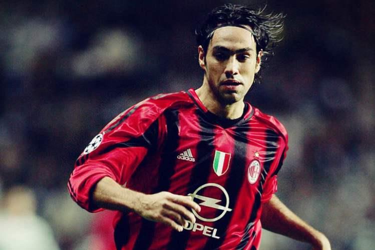 卡卡|足坛又帅又能打的七大球星，C罗、卡卡上榜，第一个无可争议