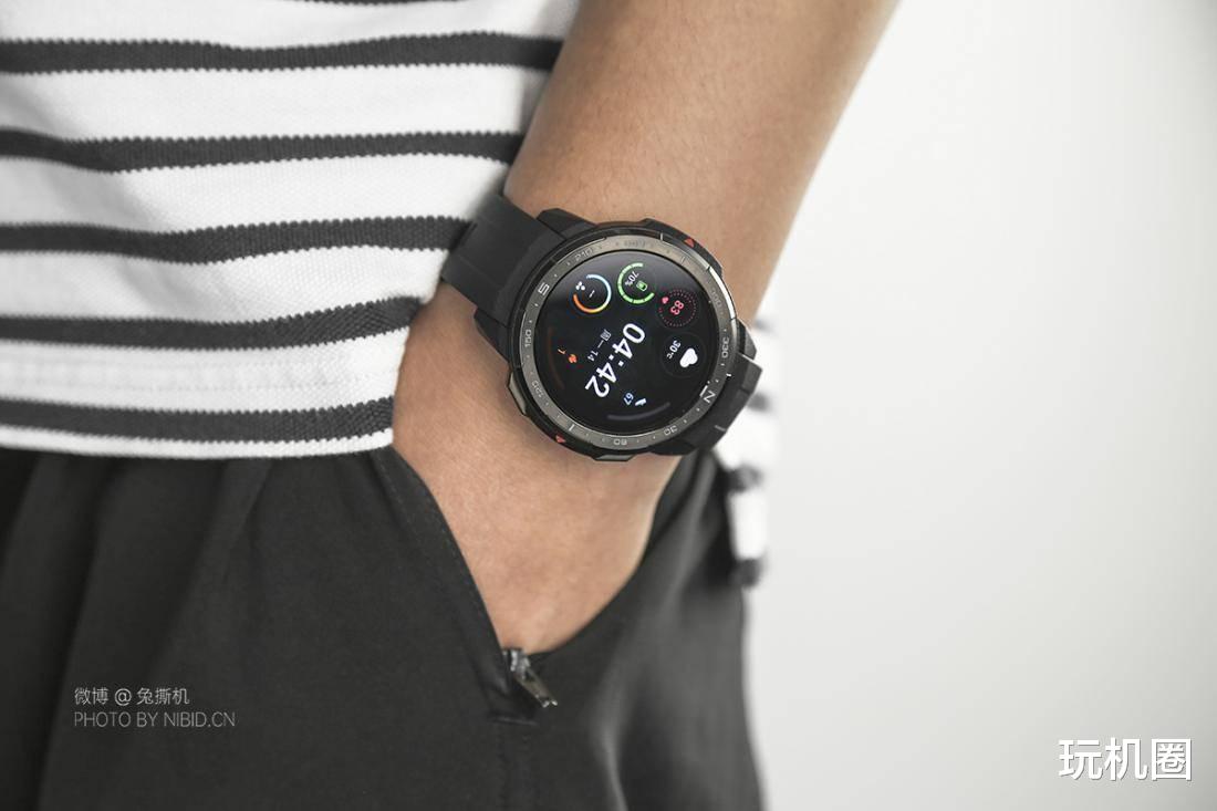 荣耀|兔撕机测评：创业压力最大的一年，荣耀手表GS Pro陪我守住健康