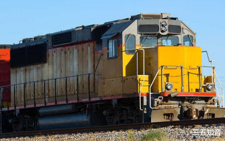 「美国」火车一到青藏高原就要换成美国车头？中国也不愿多花钱！