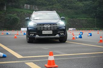 奇瑞瑞虎：我对车不太了解，瑞虎81.6 T好不好，为什么评价大飙车才53分？