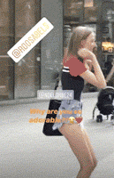 |搞笑GIF：你永远不知道，女生为了减肥对自己有多狠！