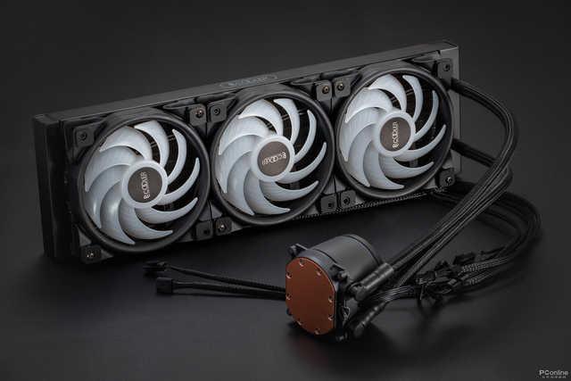 『中超』我再也不敢说AMD单核弱啦！新3000XT处理器首测