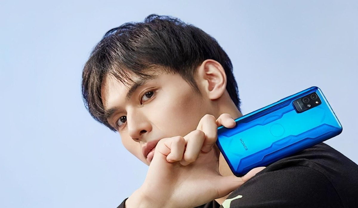 华为荣耀|华为荣耀分家，荣耀手机未来支持鸿蒙系统，13款升级名单泄露