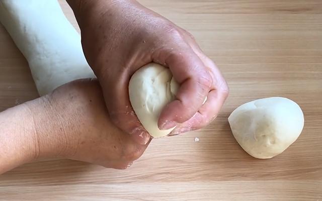 「馒头」手把手教你白面馒头的详细做法，个个白白胖胖，松软香甜不塌陷