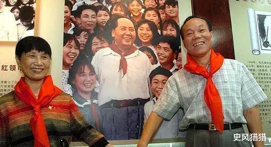 |1959年与毛主席合影的金童玉女，12年后结为夫妻，如今他们怎样了