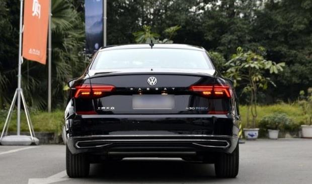 大众汽车|大众史上最厚道“换代王”，新车颜值秒杀迈腾，油耗仅仅4毛钱！