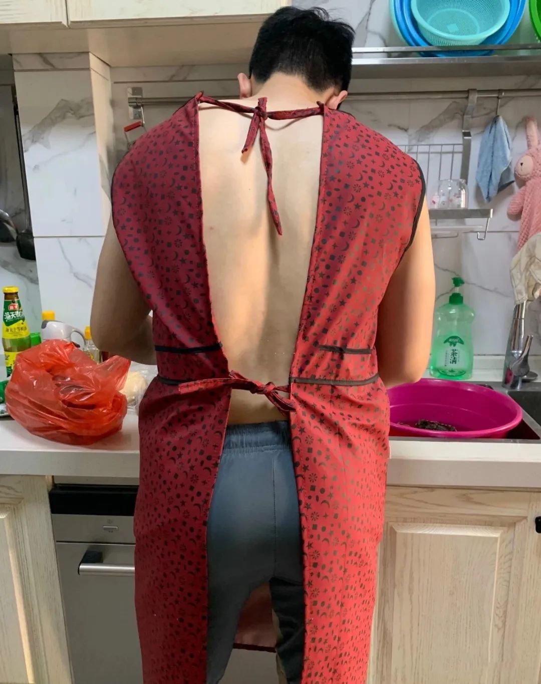 ##一张图告诉你，男生练和不练的区别有多大？