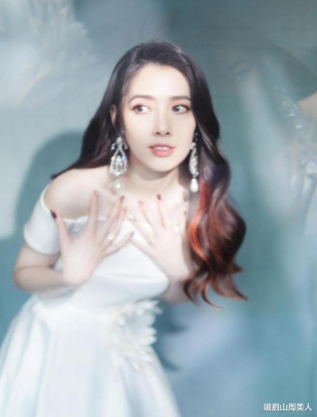 发型|?女人不管多大年纪，尽量远离这3种“发型”，显老还容易掉头发