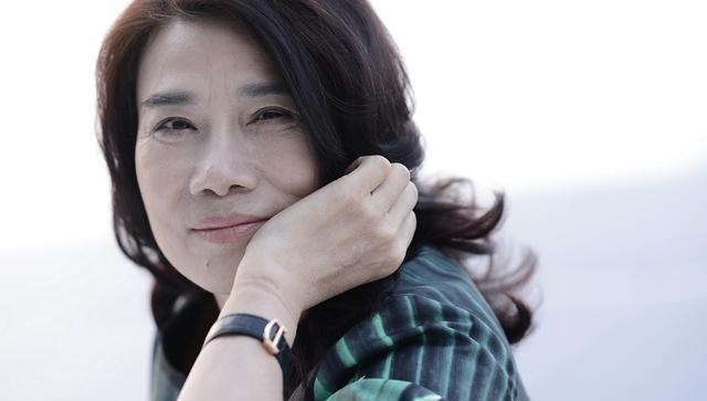 董明珠|3小时销售额破10亿，董明珠直播带货“大翻身”，成新带货女王？