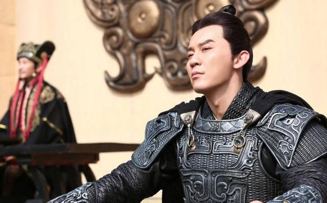 []刘备为何会犯下连营七百里的低级错误，以至为军事菜鸟曹丕所笑？