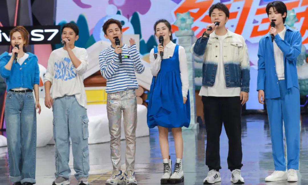 谢娜|《快本》主持人针对过黄明昊？李维嘉和谢娜对话微妙，反复说老赖