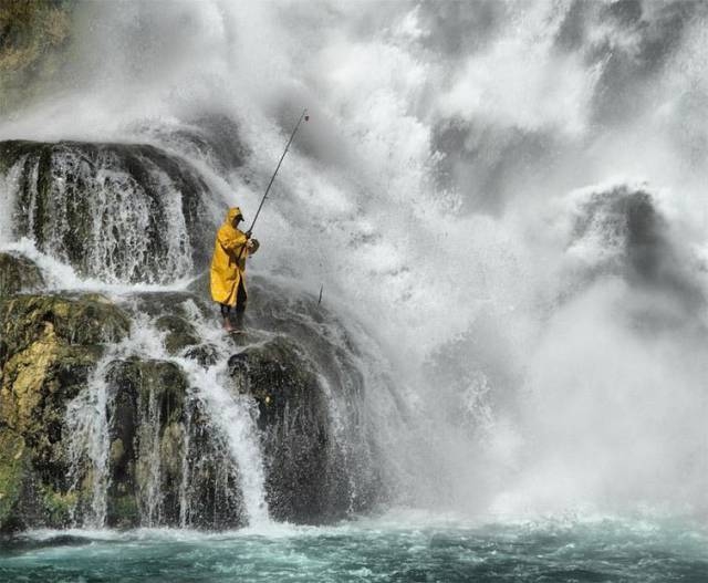 []三分靠钓技，七分选钓位，选钓位；天时地利人和缺一不可