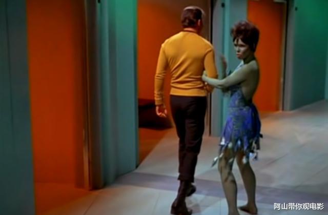 五菱宏光|当电影明星们站在麦克风前 勇闯乐坛的好莱坞巨星(二)