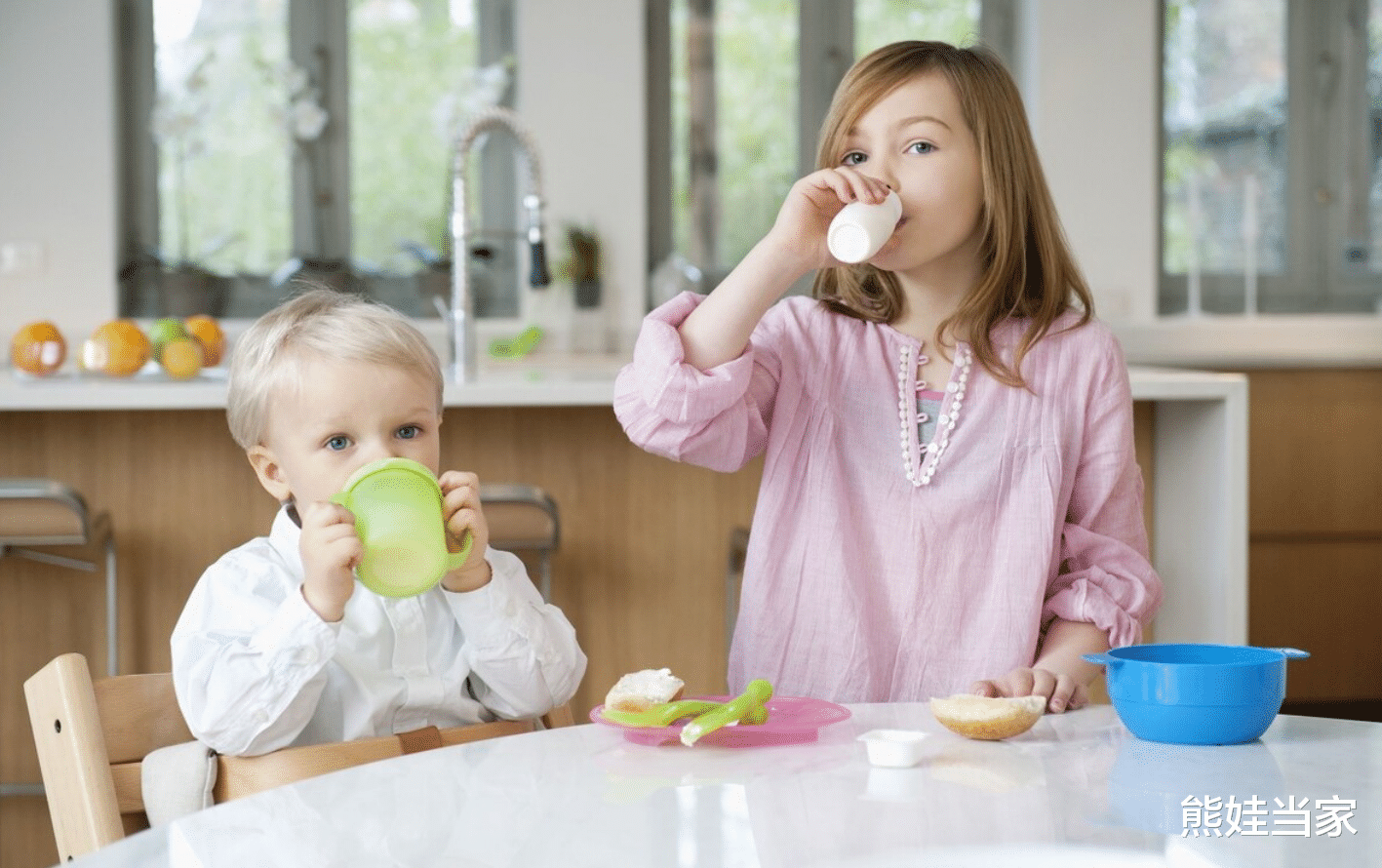 熊娃当家|央视曝光“毒水器”，看着干净但内部金属超标，快看你家有吗？