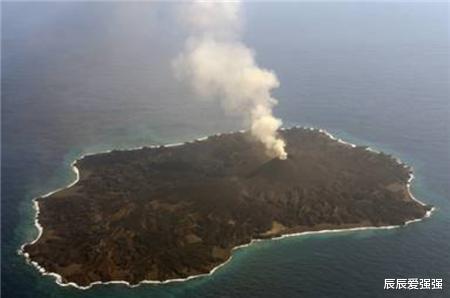【火山】海里都是水，为什么浇不灭海底的火山？真相如此简单
