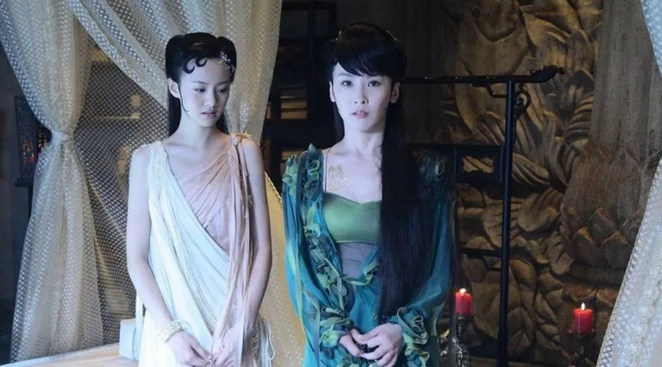 谢楠|吴京硬汉人设“崩”了,他的妻子谢楠才是真正的狠角色