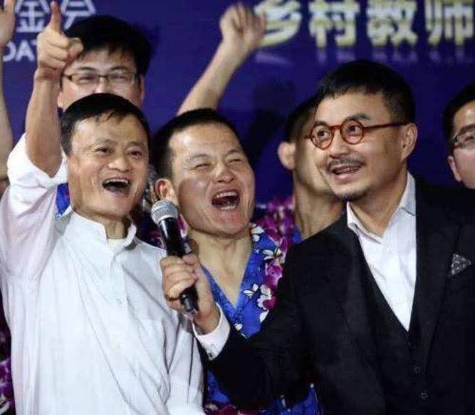 汪涵|汪涵私下太邋遢，热情等马云见面却惨遭无视，昔日好友疑似闹掰