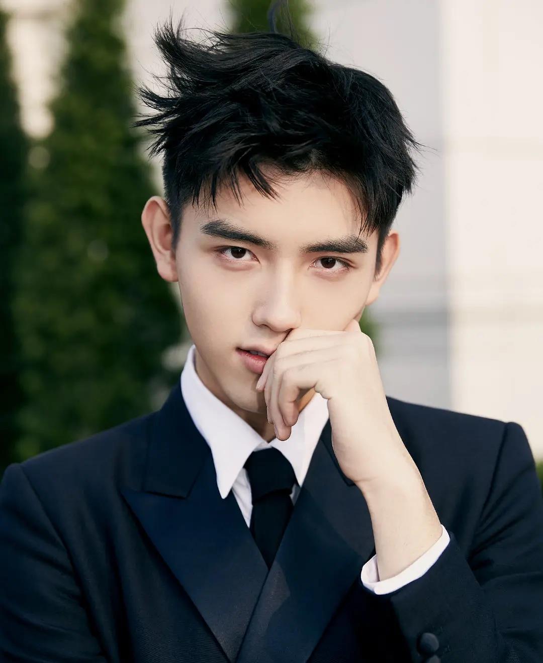 『陈飞宇』京圈格格关晓彤太子陈飞宇公子张若昀,扒一下混京圈的年轻皇族!