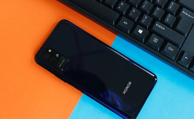 荣耀play|公认性价比最高的三款千元机，都是内行人的最爱，闭着眼买都不亏